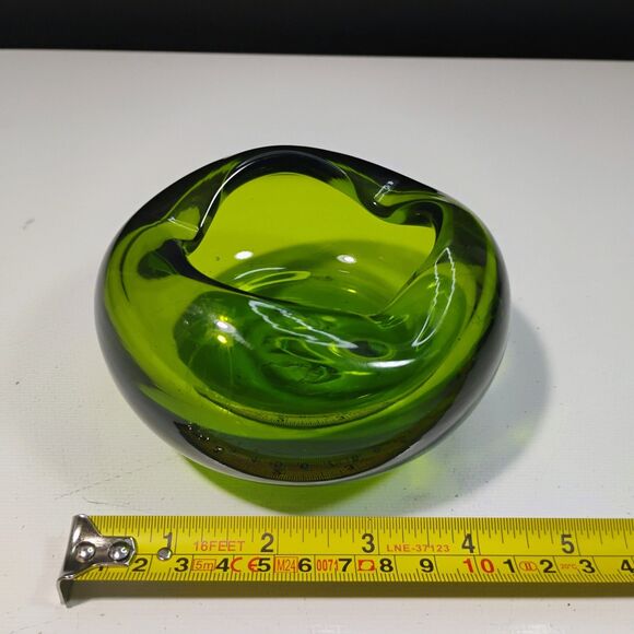 Vtg Hand Blown Glass Ashtray Green Cigar Bowl Mcm Dish Orb Avocado Blenko 6321 - Picture 8 of 9